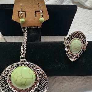 Bohemian vintage green necklace earrings and ring set item @ 103